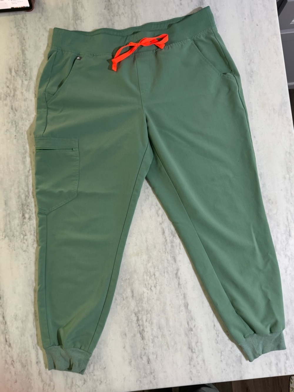 Figs Jade Green Zamora Scrub Joggers size Large Petite